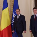 POLITICO: Un diplomat este al patrulea candidat la funcţia de prim-ministru al României în ultimele cinci luni. Sarcina sa este una dificilă