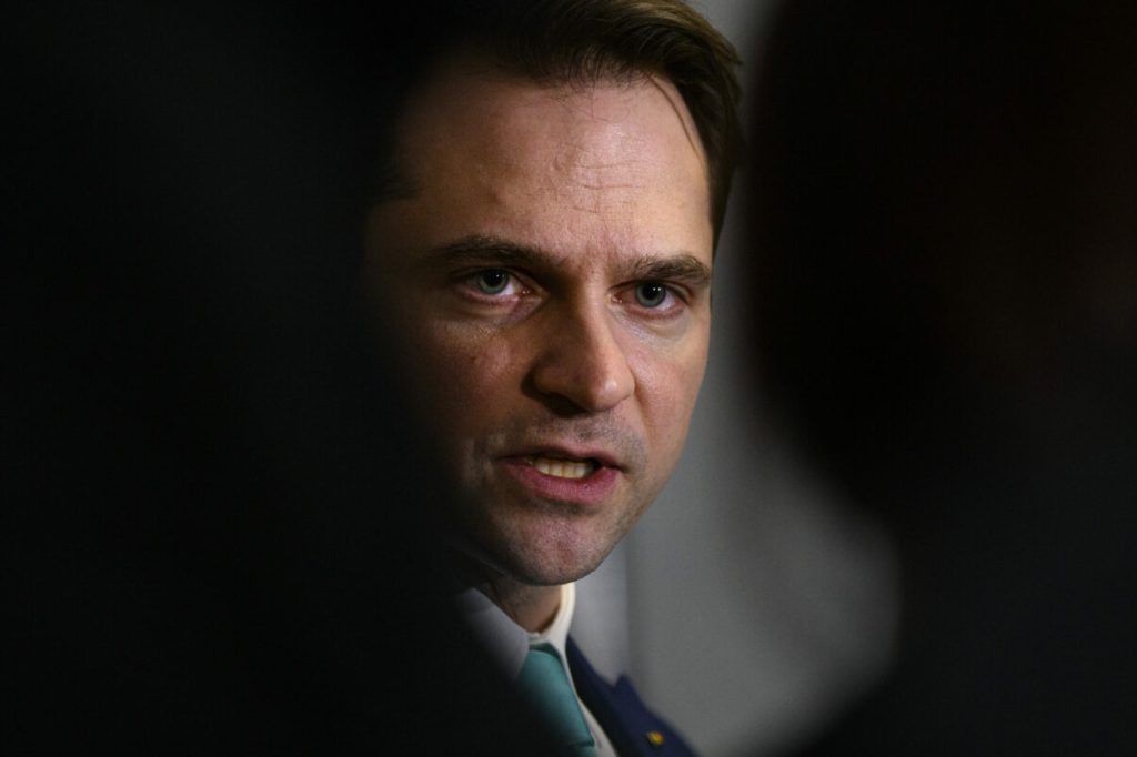 Sebastian Burduja, despre Luca Niculescu: „România de azi are nevoie exact de asta” | Ce spune despre votul PNL