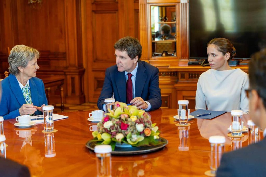 Mirabela Grădinaru a schimbat dinnou stilul vestimentar. Ce ținute a ales pentru ultimele evenimente de la Cotroceni