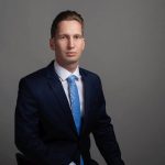 Sondaj: Aproape 80% dintre firmele din România consideră colaborarea în echipă principalul avantaj al muncii la birou/ Joia este ziua cu cea mai mare prezenţă la birou/ Munca remote, asociată cu activităţi care presupun concentrare