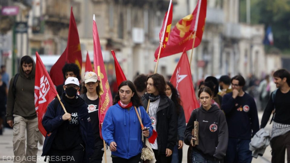 Franţa: Organizaţiile care îi reprezintă pe liceeni au cerut mobilizare naţională