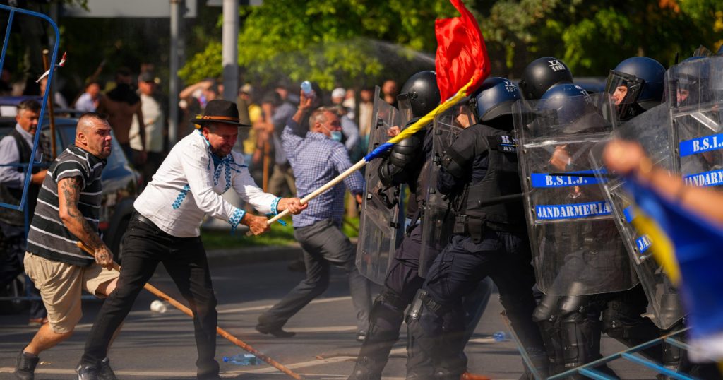 Noi percheziții după violențele de la protestul ciobanilor: 21 de persoane, vizate după agresarea unor jurnaliști și jandarmi