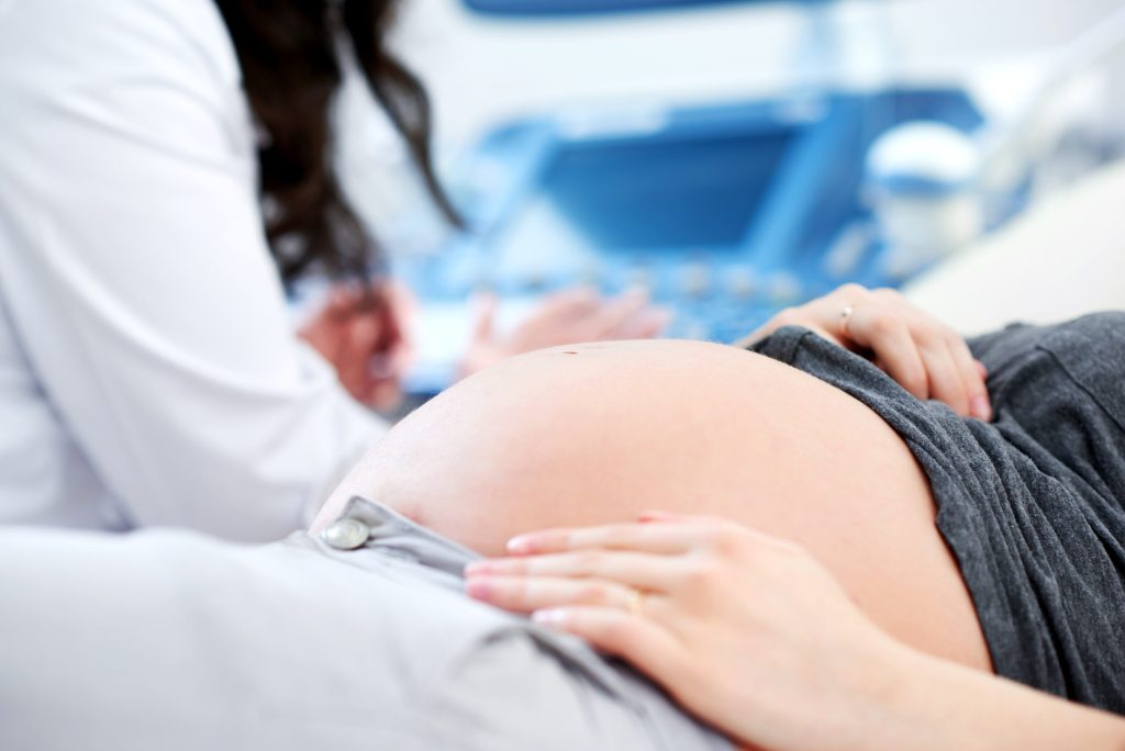 Când fiecare secundă înseamnă două vieți. Un medic explică rolul ATI în îngrijirea gravidei aflate în stare critică