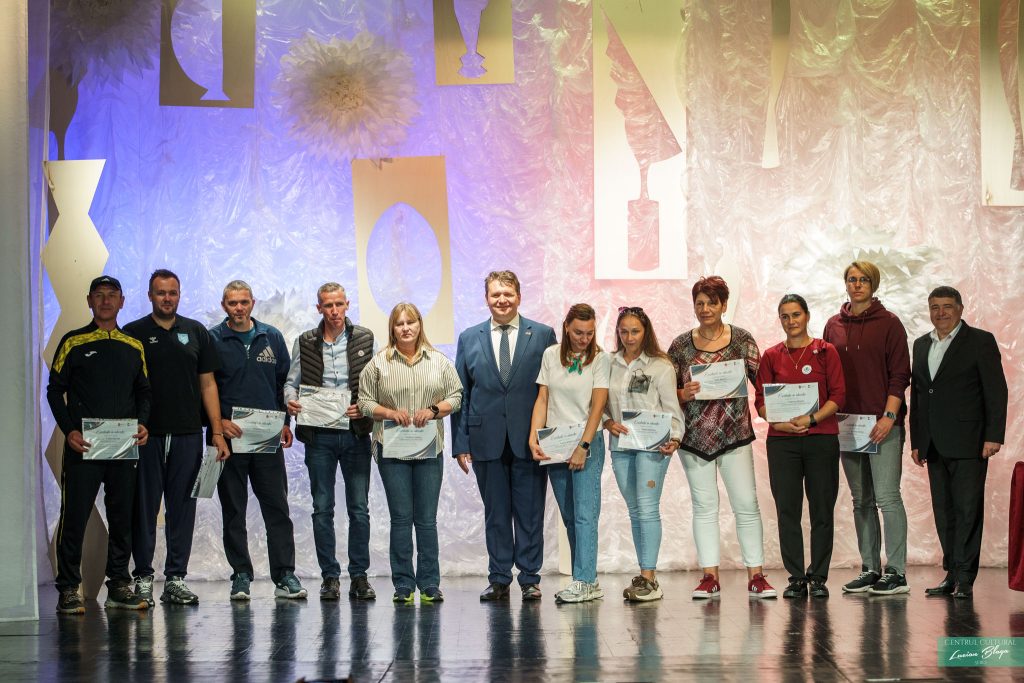 Excelența în educație, premiată la Sebeș. La eveniment au luat parte zeci de cadre didactice și sute de elevi