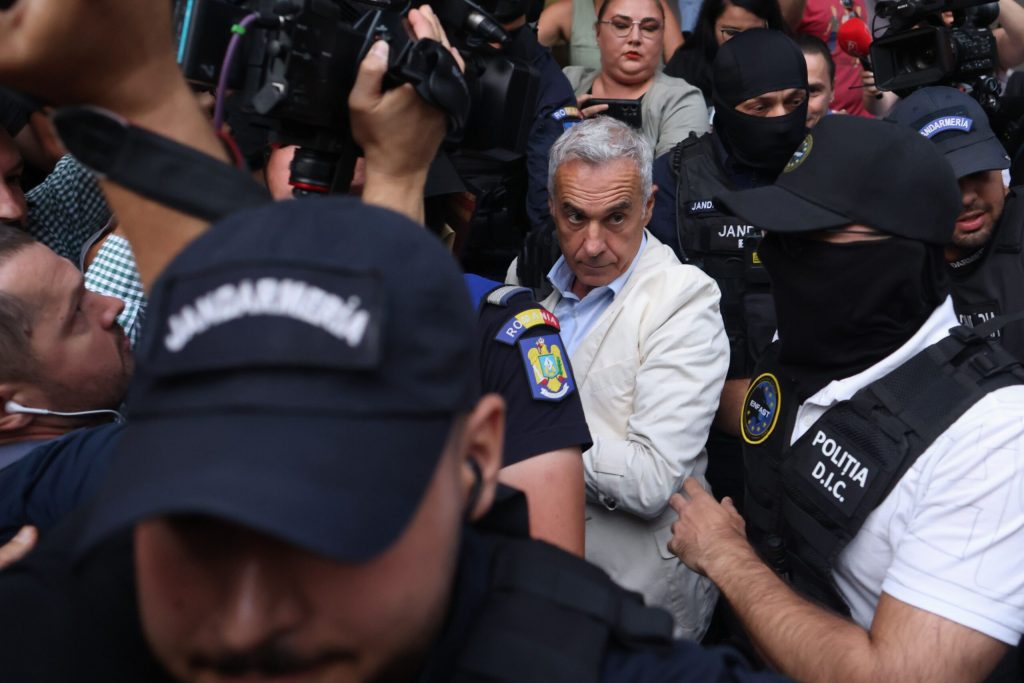 După vilă, DIICOT a pus sechestru și pe conturile lui Călin Georgescu