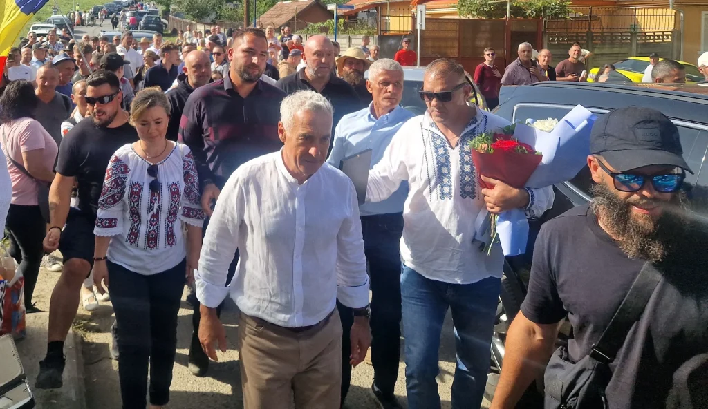 DIICOT a pus sechestru pe conturile lui Călin Georgescu