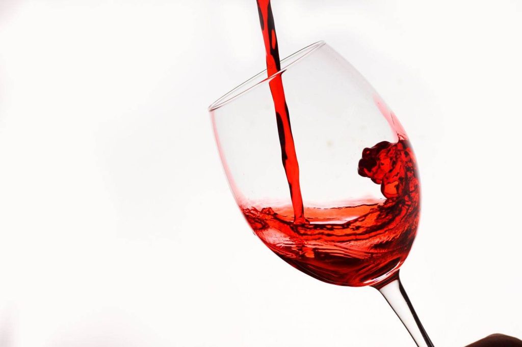 Reuters: Franţa estimează cea mai scăzută producţie de vin din acest secol