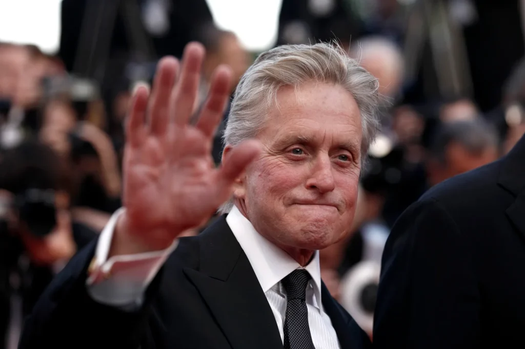 De ce spune Michael Douglas că i s-a făcut rușine când a văzut un film al său cu prințesa Diana