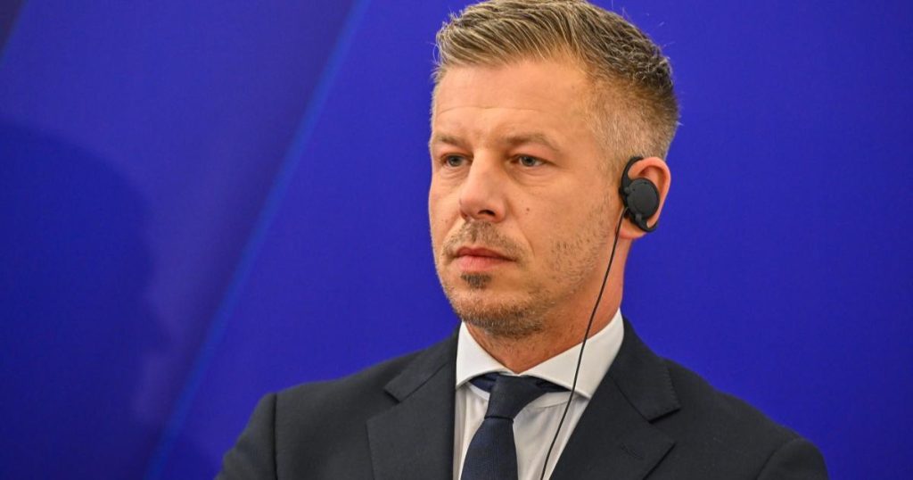 Peter Magyar, audiat în legătură cu furtul unui telefon. În 2024, a aruncat mobilul cuiva în Dunăre