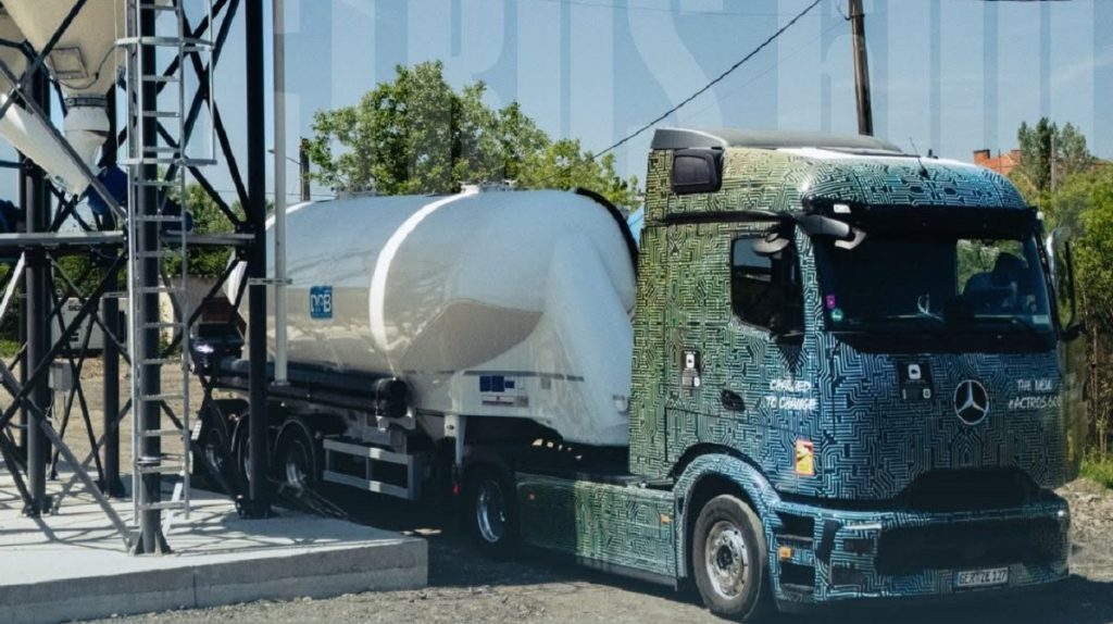 Drumuri și Poduri Banat schimbă regulile pe șantier. Ciment cu emisii aproape zero și transport electric