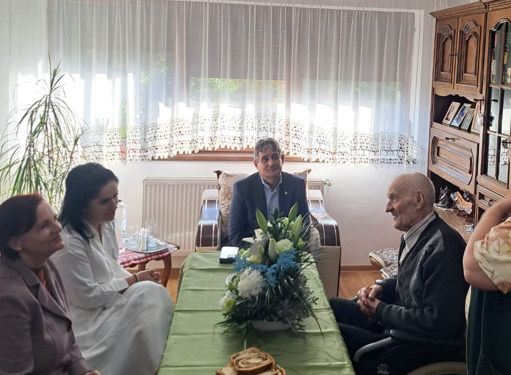 100 de ani împliniți pentru albaiulianul Aurel Mărginean