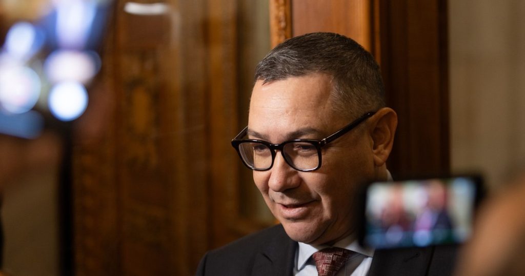 Victor Ponta îl îndeamnă pe Ilie Bolojan să voteze guvernul Luca Niculescu: „Să se delimiteze de fanatismul distructiv al USR”
