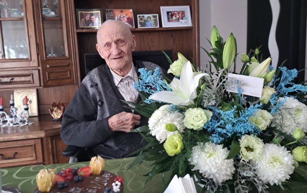 Un secol de viață la Alba Iulia. Aurel Mărginean a împlinit 100 de ani