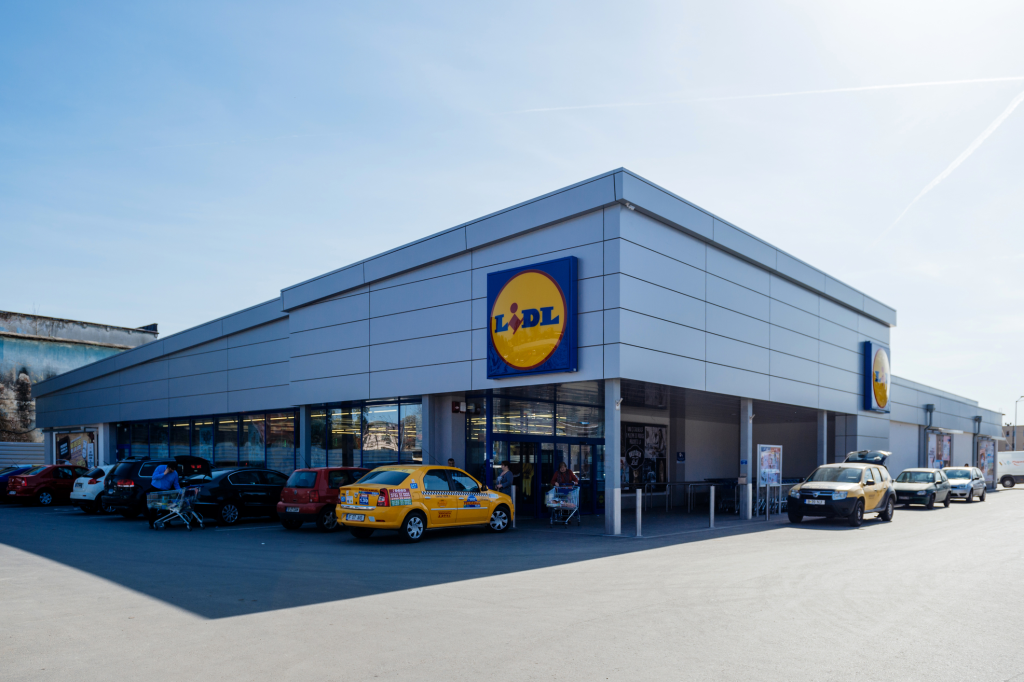 Lidl își continuă ritmul alert în România și tocmai a deschis un nou magazin, aproape de graniță