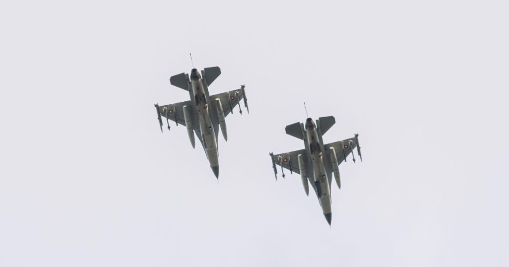 Grecia încheie un acord de până la 4 miliarde de dolari pentru achiziţia de armament american