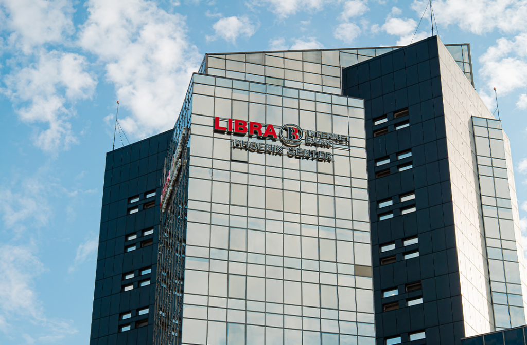Libra Internet Bank vine cu o soluţie de finanţare ce facilitează accesul la credit încă din etapa de antecontract pentru cumpărătorii de locuinţe aflate în construcţie. Facilitatea, aplicată la solicitarea dezvoltatorului imobiliar