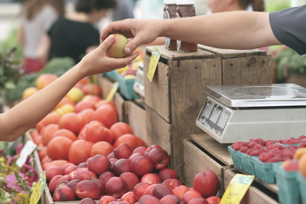 O industrie invizibilă susține alimentația globală. Ce arată un studiu realizat în 64 de țări
