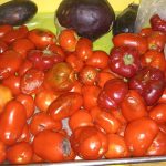 ANPC a verificat în această săptămână 1.600 de operatori economici şi a dat amenzi de peste cinci milioane de lei / Printre nereguli, carne mucegăită, mizerie în blocul alimentar şi vânzarea de ouă cu coaja spartă
