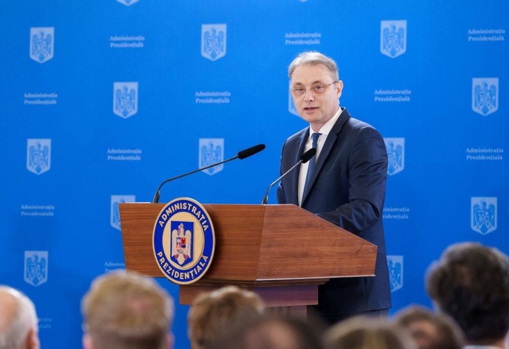 Luca Niculescu ia în calcul un guvern politic, tehnocrat sau hibrid. Când vrea să depună lista miniștrilor