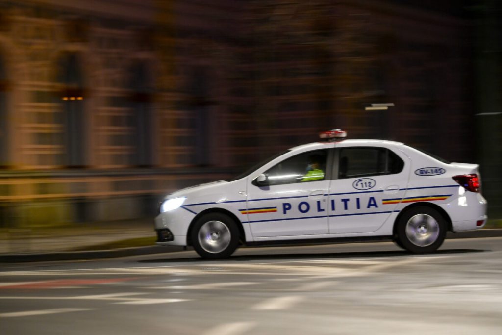 Alertă de răpire în Teleorman: O fată de 12 ani a fost luată cu forța de pe stradă și urcată într-o mașină