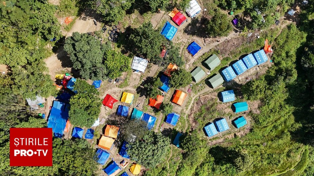 Inundații puternice în Nepal, după o alunecare de teren. Mai multe case și poduri au fost distruse, iar localnicii, evacuați