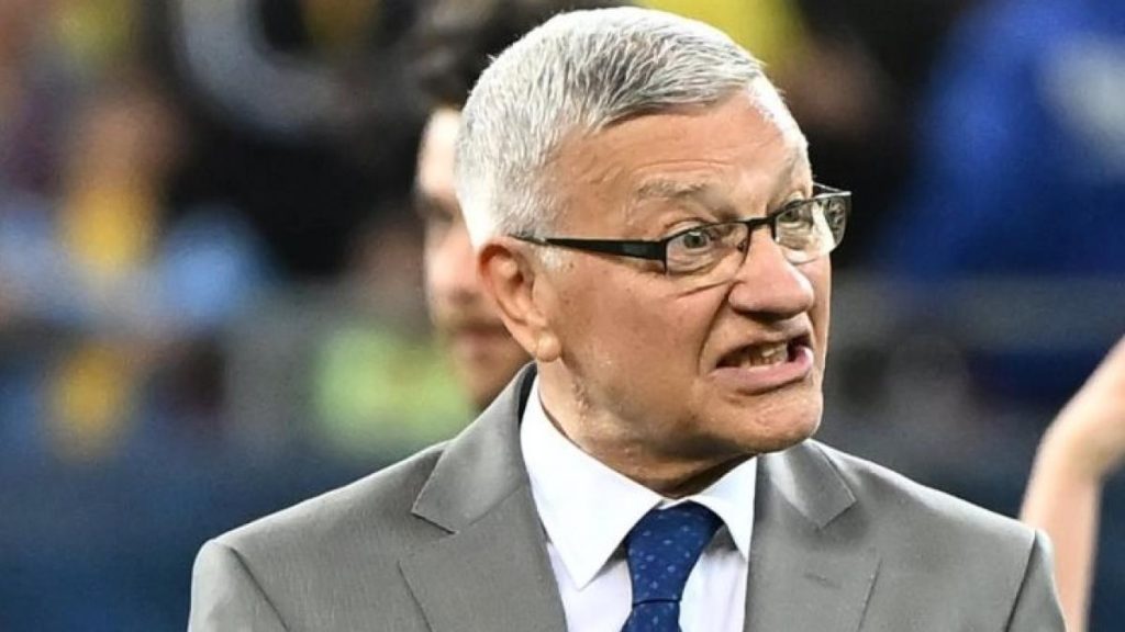 Mircea Sandu a găsit înlocuitor pentru Burleanu la șefia federației. Fotbalul românesc, prăbușit sub domnia actualului președinte