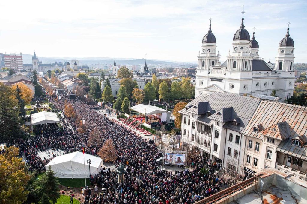 Beggars’ pilgrimage to Iaşi – incredible sums collected in just a few hours