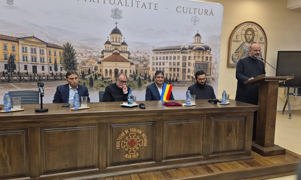 VIDEO: Părintele Gheorghe Remete, cetățean de onoare al municipiului Alba Iulia. Ceremonie la Facultatea de Teologie Ortodoxă