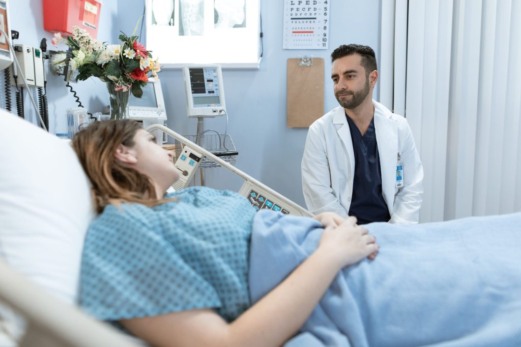 Investigații medicale gratuite pentru pacienții cu diabet, boli de inimă și alte afecțiuni. Ce prevede proiectul votat de Senat