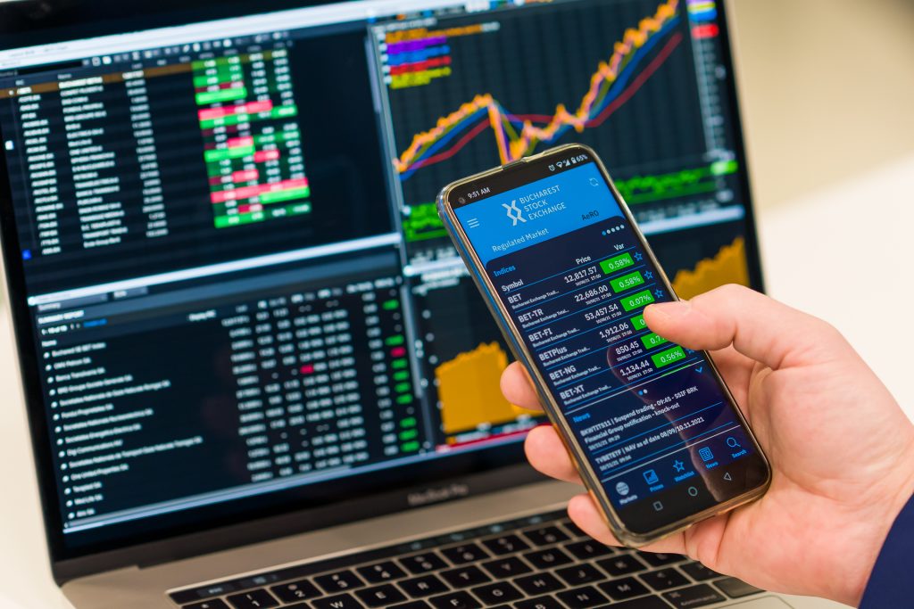 Bursă. Investitorii de la BVB pot cumpăra de ieri un ETF cu expunere pe piaţa poloneză, de la bănci şi energie la retail şi comerţ online