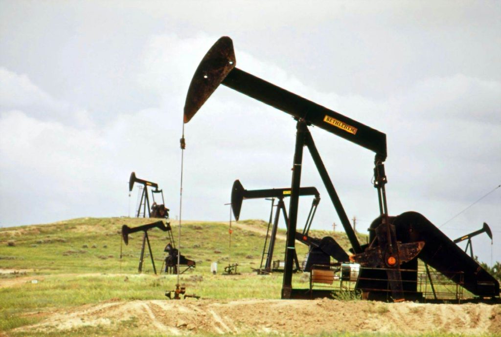 AFP: Cuba deschide sectorul petrolier investitorilor străini şi companiilor private locale
