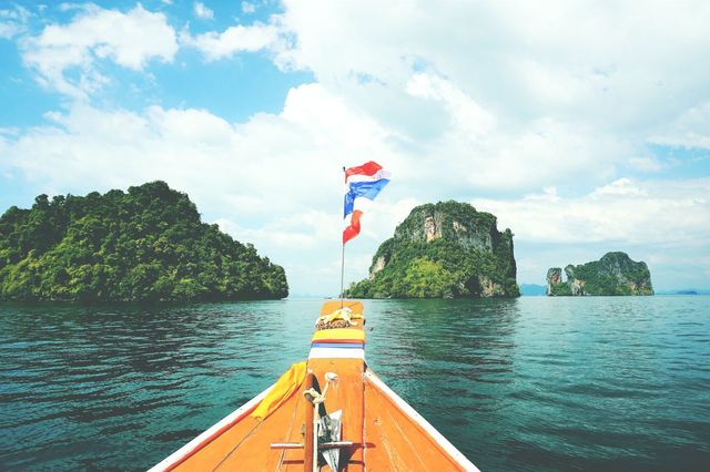 Taxă de ...ieșire pentru turiști. Este pregătită introducerea unei taxe "de ieșire" pentru călătorii thailandezi și străini care părăsesc Thailanda