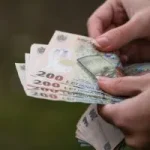 INS: Câştigul salarial mediu net, în august, a fost 5688 lei, în scădere cu 2,3%, faţă de iulie 2026, dar în creştere cu 5,6%, raportat la august 2025. Activităţile de programare şi activităţi de consultanţă în tehnologia informaţiei, cele mai mari salari