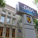 Percheziţii ale DNA la 15 adrese din Bucureşti şi judeţul Ilfov, într-un dosar în care sunt vizaţi poliţişti de la Serviciul de permise şi înmatriculări Ilfov şi complici ai acestora, angajaţi ai şcolilor de şoferi