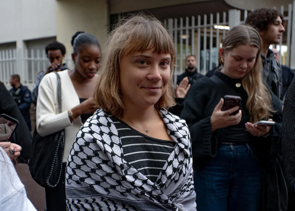 Greta Thunberg s-a alăturat protestelor elevilor din Franța și lansează un îndemn public
