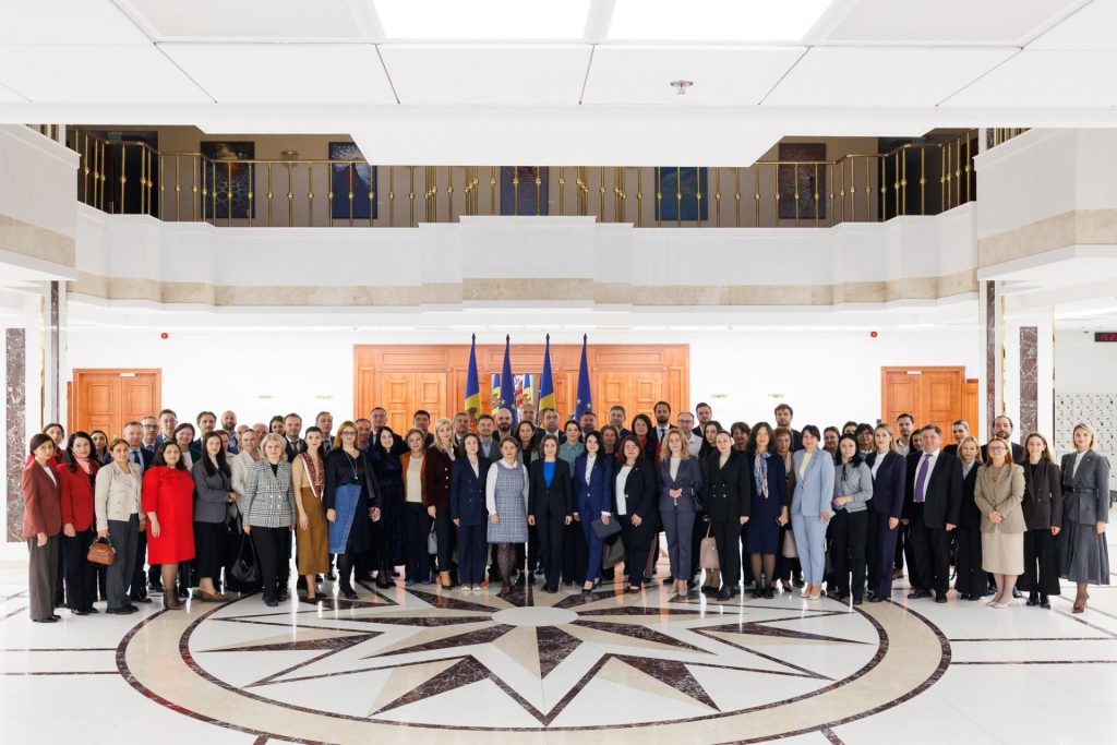 Moldova deschide negocierile pe încă două grupuri de capitole de aderare la UE. Preşedinta Maia Sandu: „În spatele acestui progres stă munca a sute de oameni”