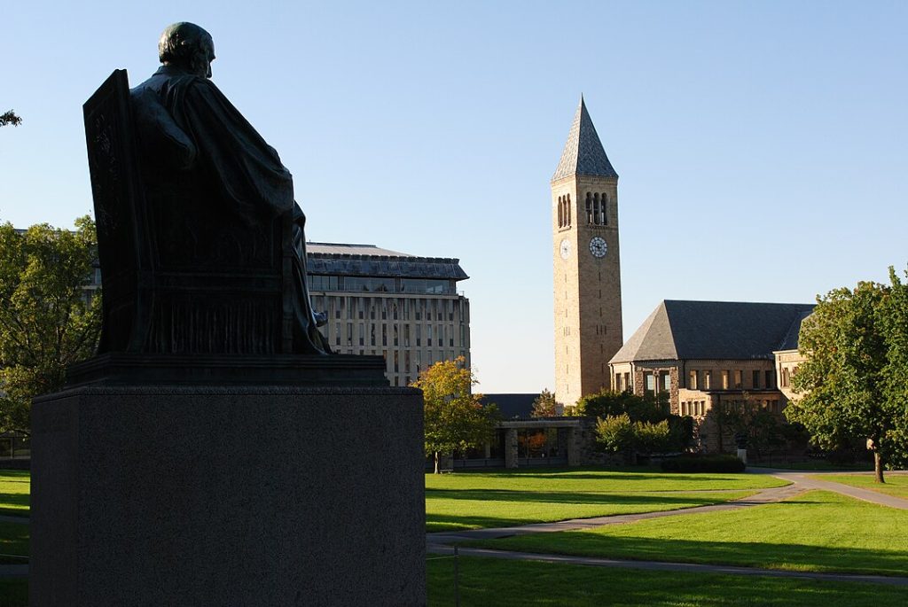 Acuzaţii de viol în grup la Universitatea Cornell: Petrecerile asociaţiilor studenţeşti masculine au fost suspendate
