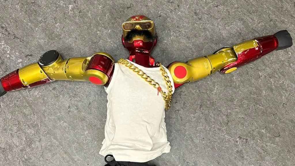 Poliția germană a confiscat un robot controlat de la distanță care a pipăit o adolescentă, la Koln