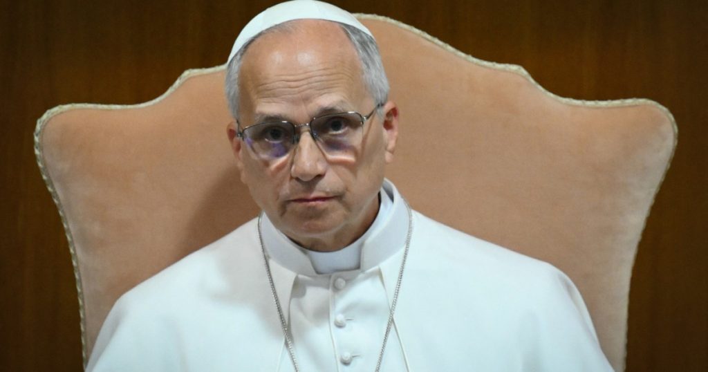 Unul dintre fraţii papei Leon al XIV-lea se luptă de asemenea cu cancerul. Dezvăluiri făcute de soţia acestuia