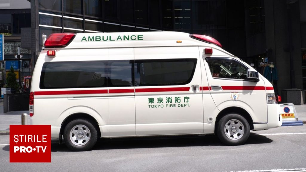O tânără de 23 de ani a murit după ce un bărbat care a sărit de la etajul 11 a căzut peste ea, în Japonia. El a supraviețuit