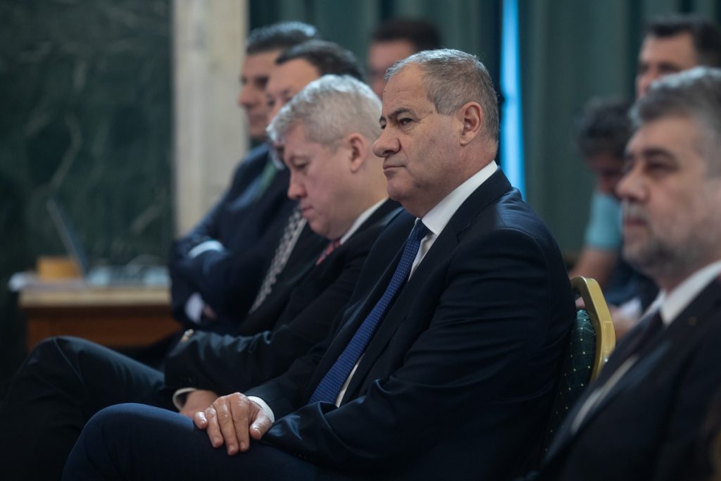 SURSE Ce nume de miniștri sunt discutate în PSD: Radu Marinescu la Justiție / Marian Neacșu, condamnat definitiv și reabilitat, la Interne / Eugen Tomac vicepremier / Mihai Ghigiu la Mediu și Alexandru Rogobete la Sănătate / Daniel Zamfir ar putea merge l