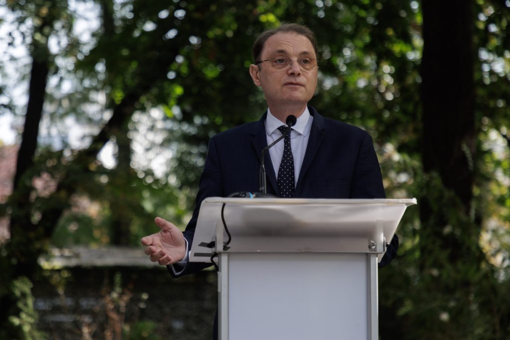 SURSE: Cum ar putea arăta Guvernul Luca Niculescu dacă PSD decide să intre la guvernare. Lista miniștrilor și bătălia pentru cele mai râvnite ministere
