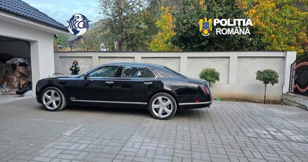 Furau din SUA și cumpărau în România case, mașini de lux și bijuterii. Cum acționa rețea de români destructurată de DIICOT și FBI