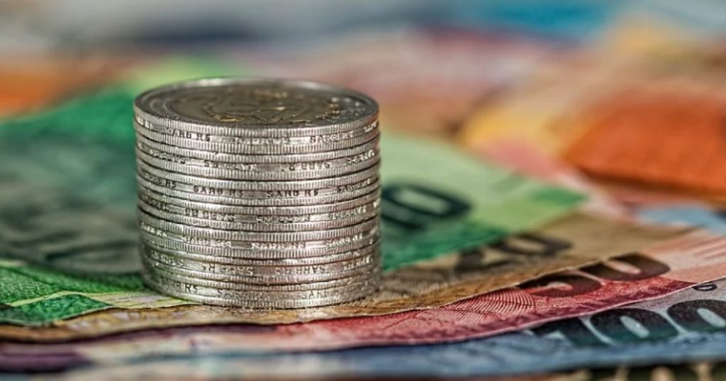 Curs valutar BNR, 14 octombrie 2026. Euro și lira sterlină au crescut, dolarul a scăzut. Cum au evoluat principalele valute