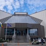 Şeful Serviciului de Permise de Conducere Ilfov şi coordonatorul unui compartiment din instituţie, reţinuţi de DNA pentru luare de mită