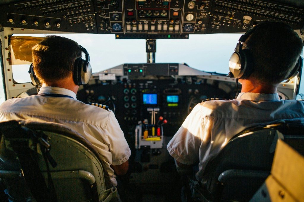 O eroare de tastare în cabina piloților ar fi declanşat alerta de deturnare a unui avion pe aeroportul din Nurnberg