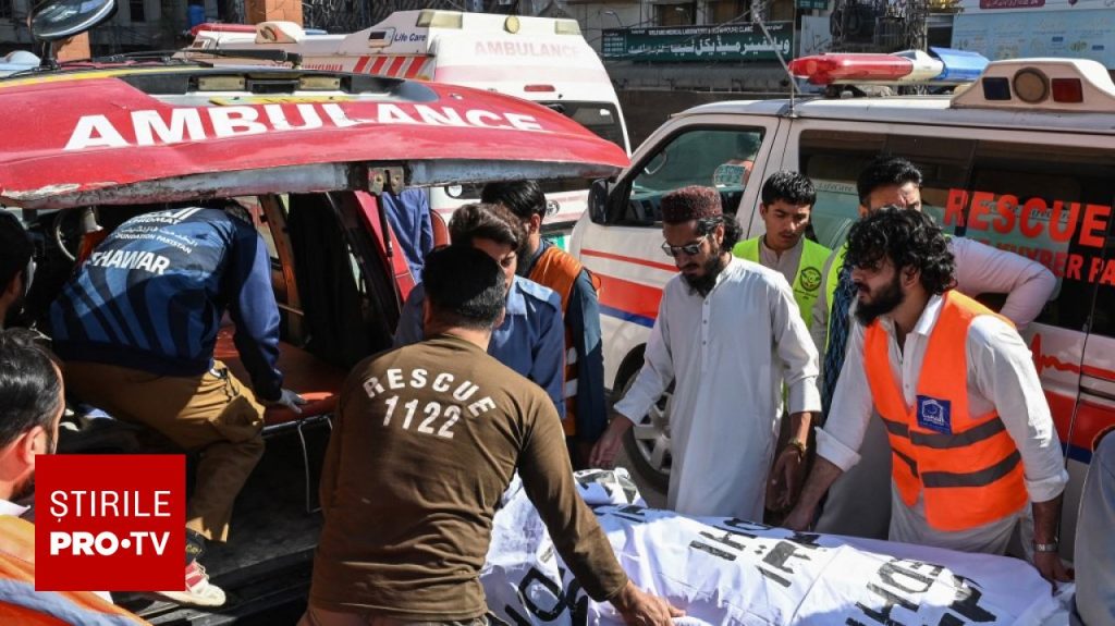 Cel puțin 34 de elevi și o profesoară au murit în Pakistan după ce acoperișul unei școli s-a prăbușit în timpul orelor de curs