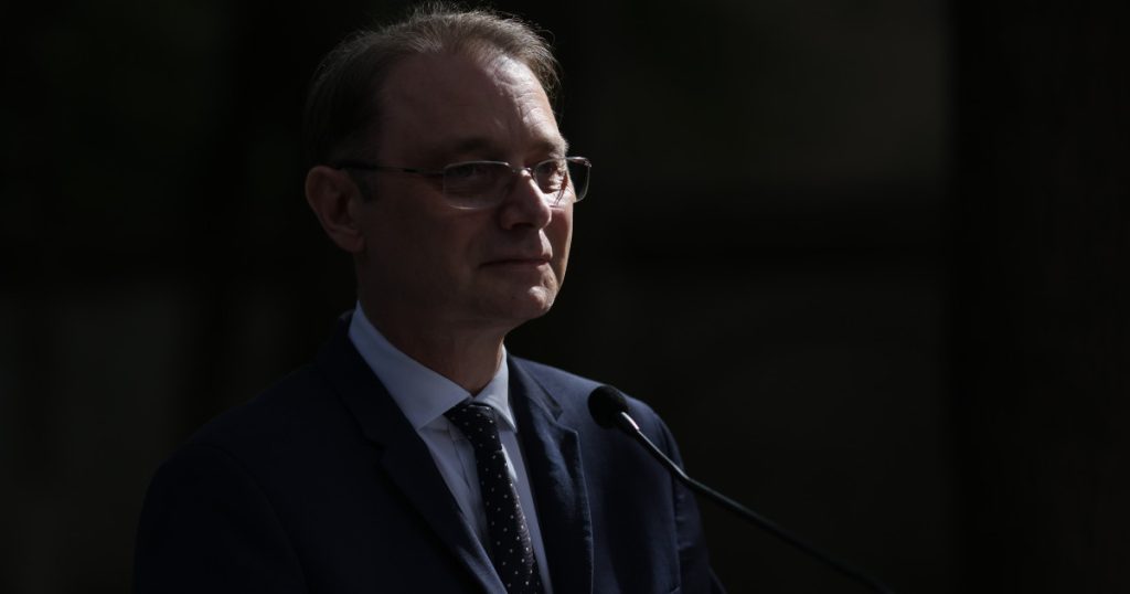 Programul de guvernare al Guvernului Luca Niculescu: pensii indexate, taxe schimbate și investiții de miliarde. DOCUMENT