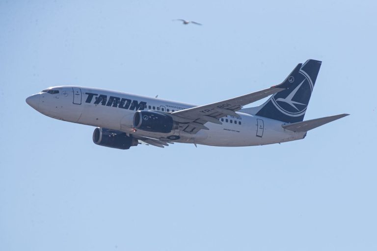 TAROM ar putea avea un acționar privat majoritar. Guvernul pregătește atragerea unui investitor strategic în 2027