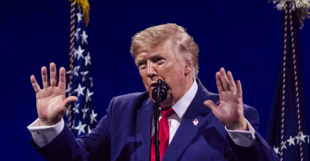 Trump acuză că atacurile Ucrainei asupra rafinăriilor rusești sunt o „rușine”: „Zelenski a stat prea mult la putere. Trebuie organizate alegeri”